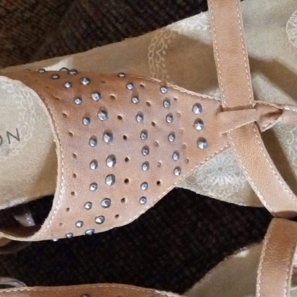 Madison Sandals - Picture 4 of 10